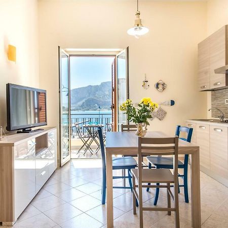 Casetta Vista Mare In Piazza A Mondello Палермо Экстерьер фото